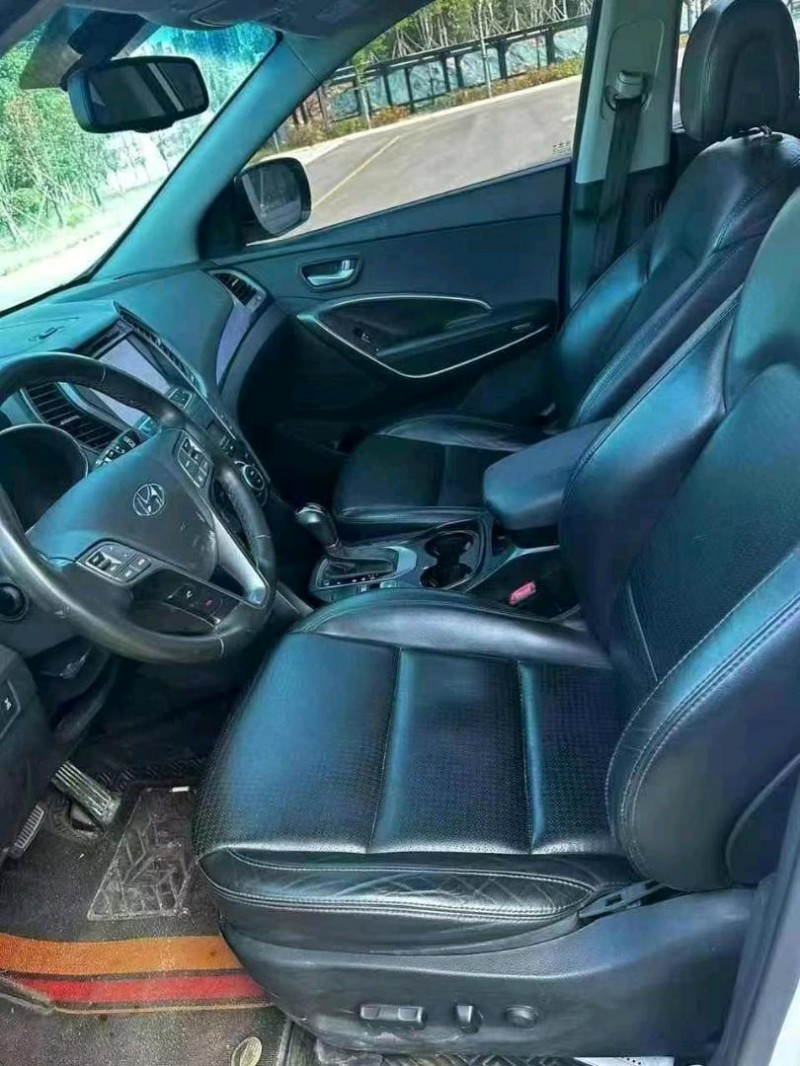 潍坊14年现代新胜达6