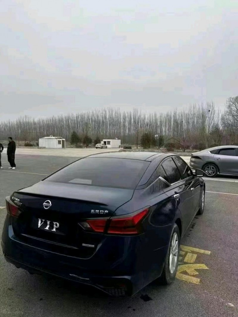 东营20年日产天籁3