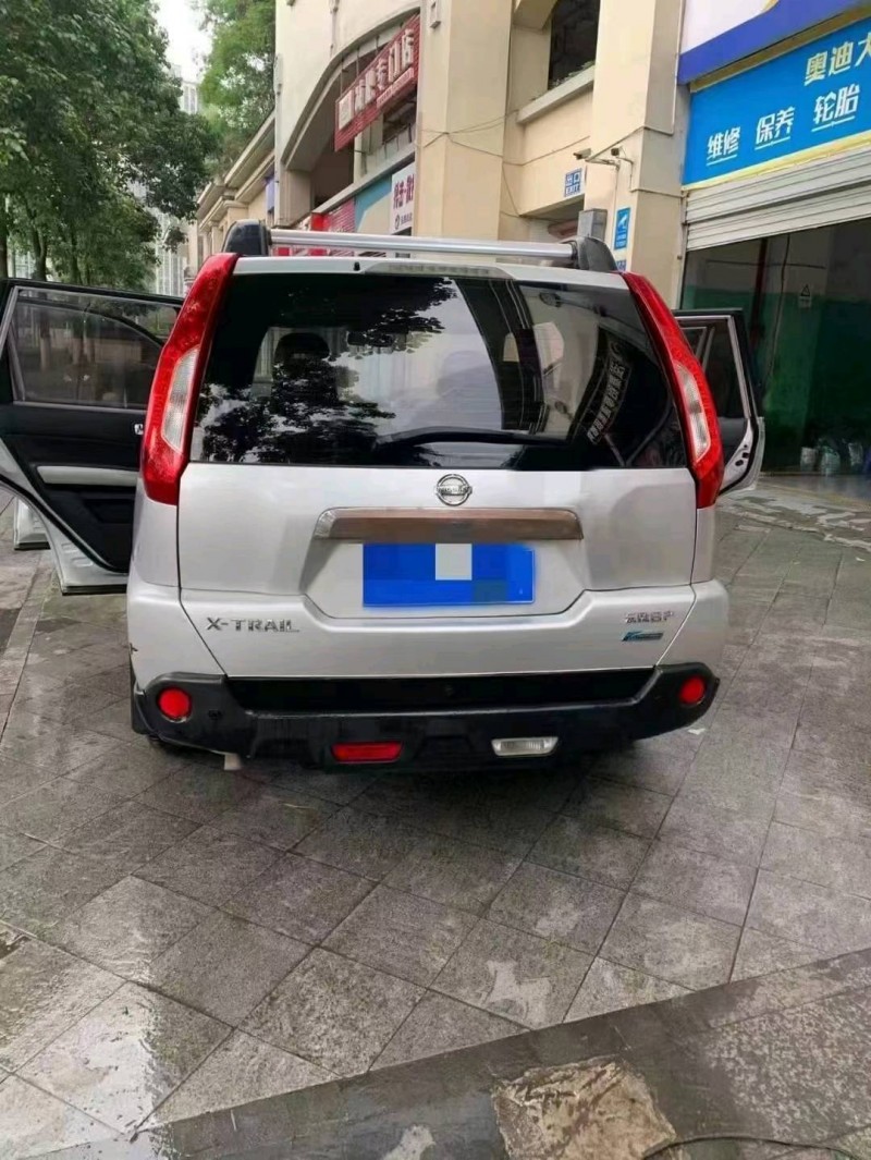 郑州14年日产奇骏4