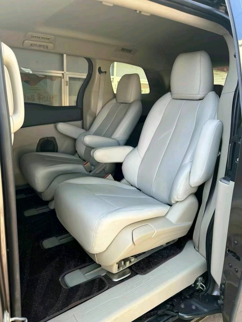 潍坊17年别克GL86