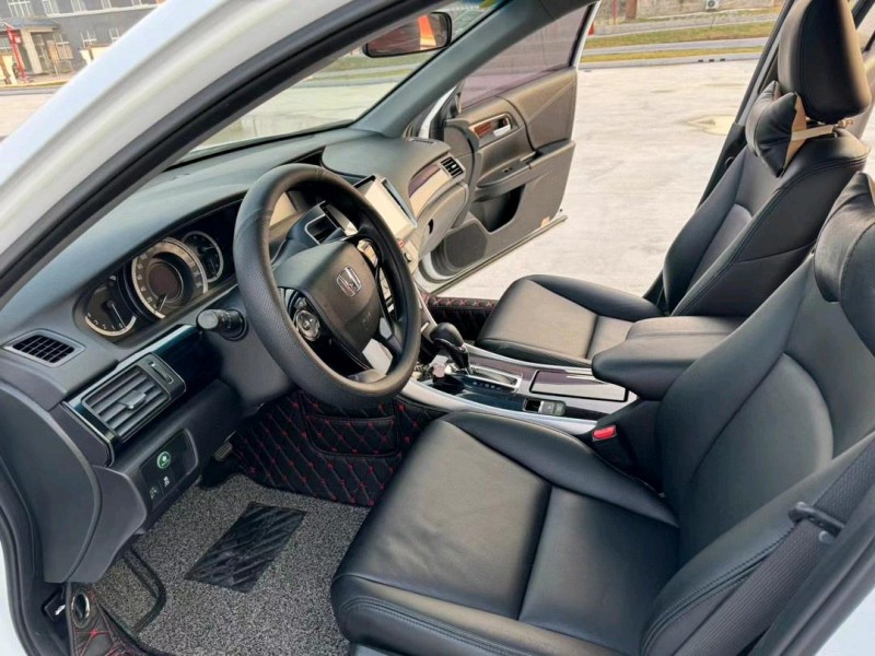 徐州17年本田雅阁4