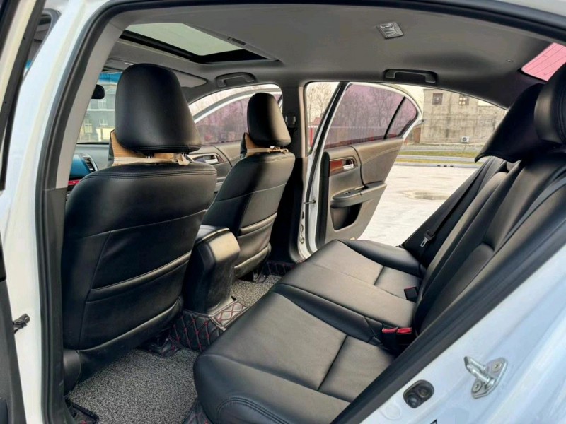 徐州17年本田雅阁5