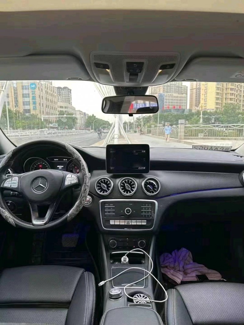 东营18年奔驰GLA9
