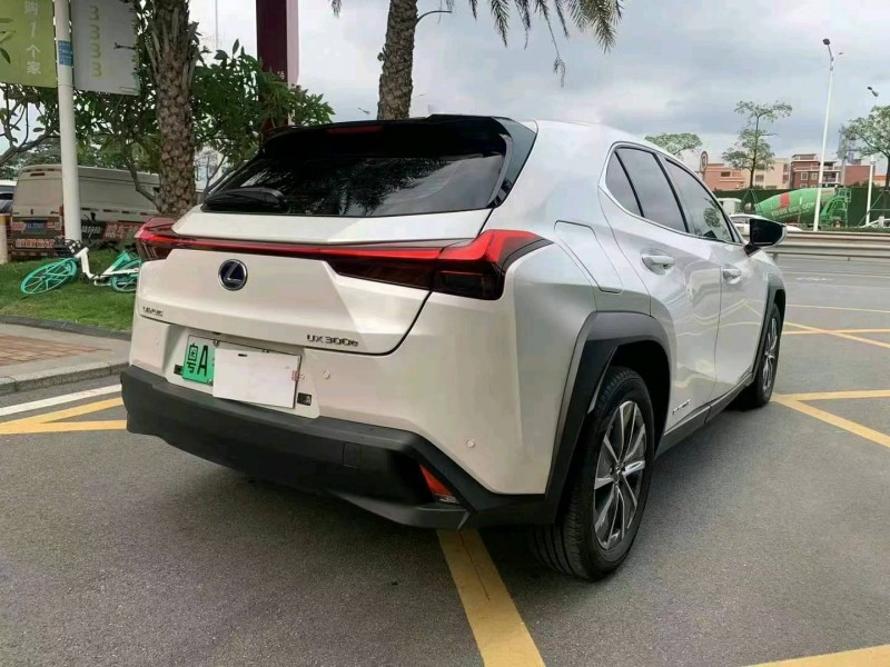 佛山21年雷克萨斯ES5