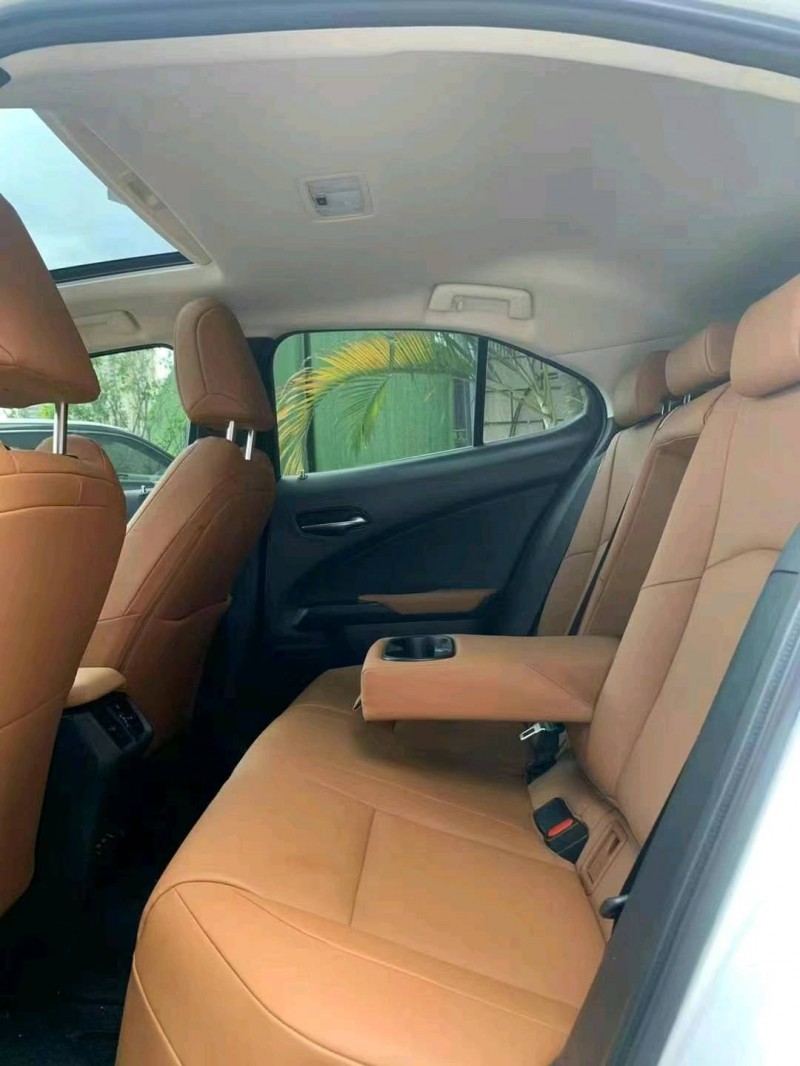 佛山21年雷克萨斯ES7