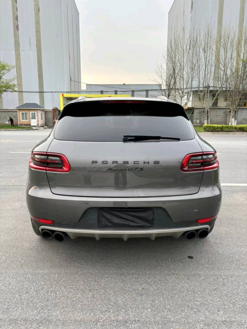 宿迁16年保时捷Macan9