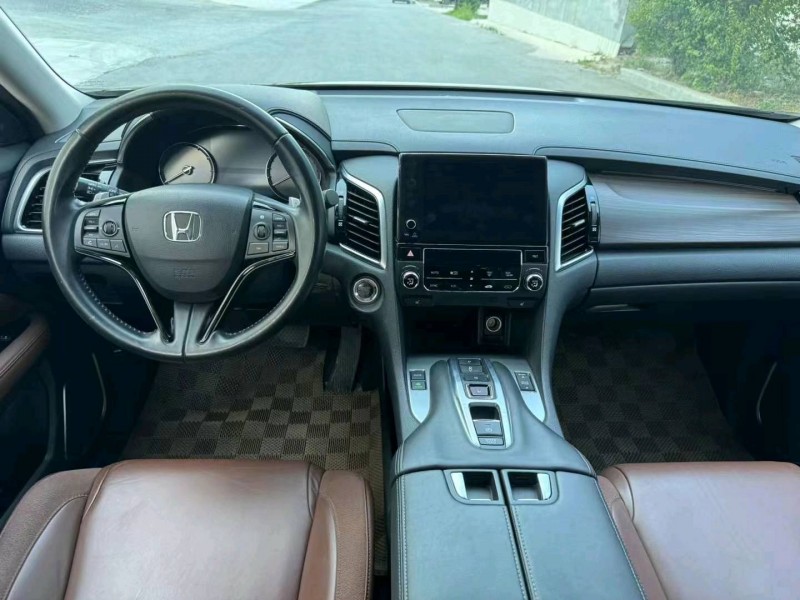 青岛17年本田冠道5