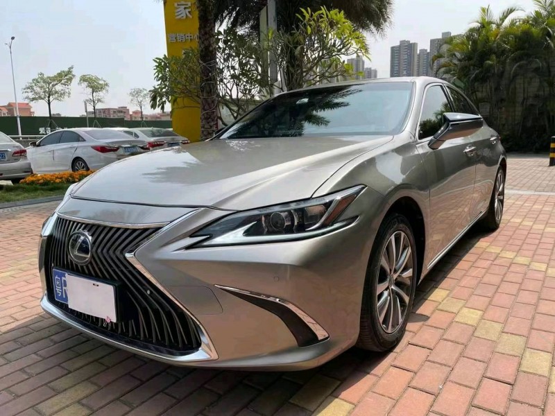 佛山20年雷克萨斯ES6