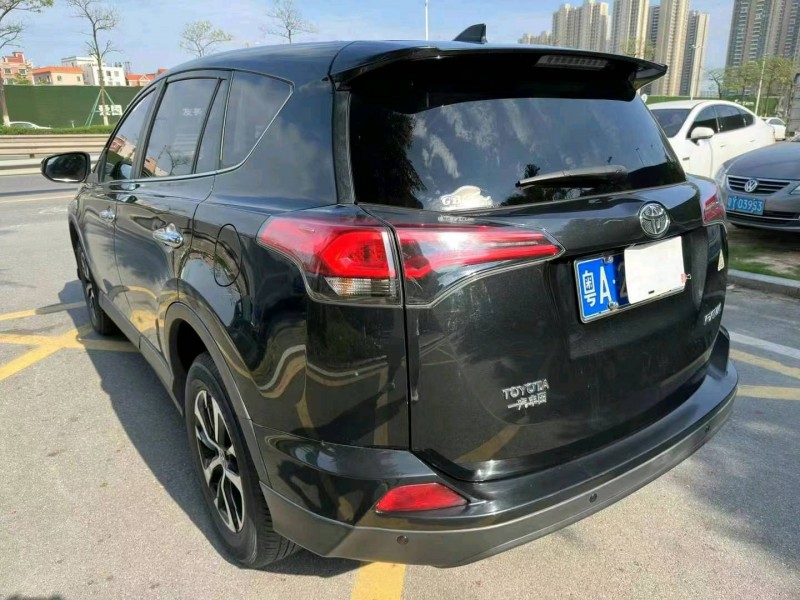 佛山18年丰田RAV4荣放5