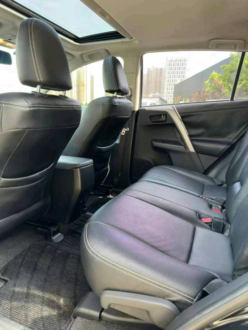 佛山18年丰田RAV4荣放7