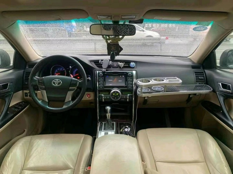 佛山11年丰田锐志7