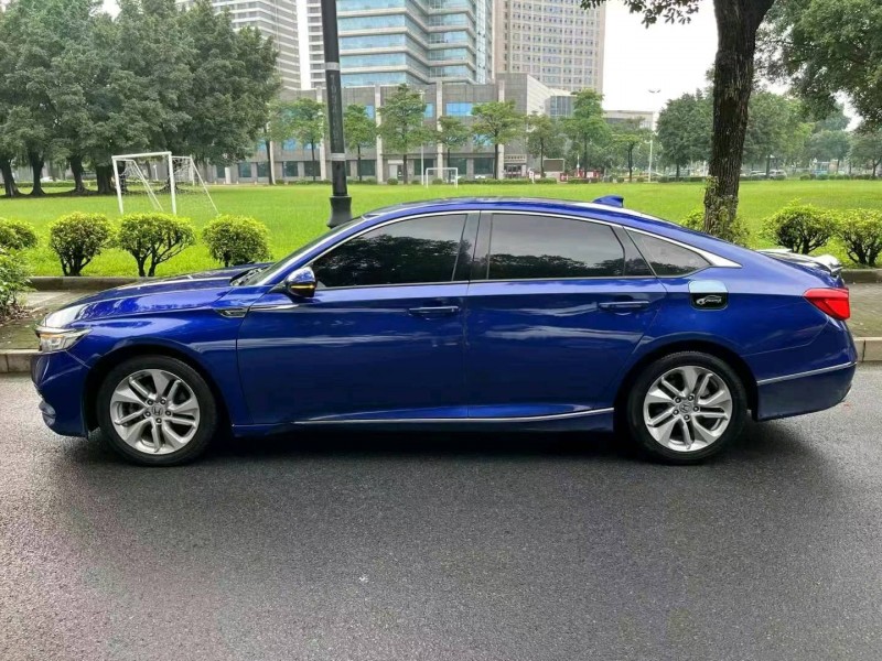 广州18年本田雅阁2