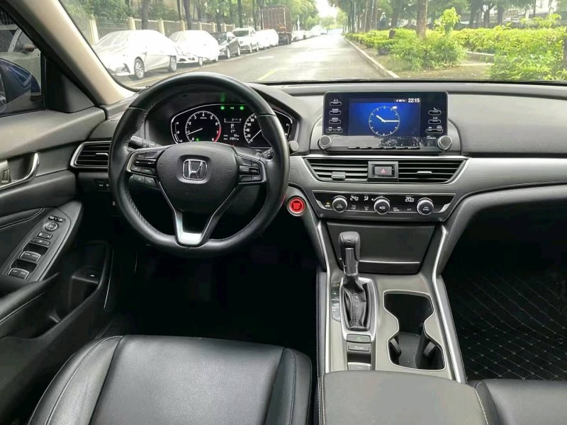 广州18年本田雅阁7