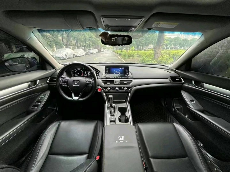 广州18年本田雅阁8