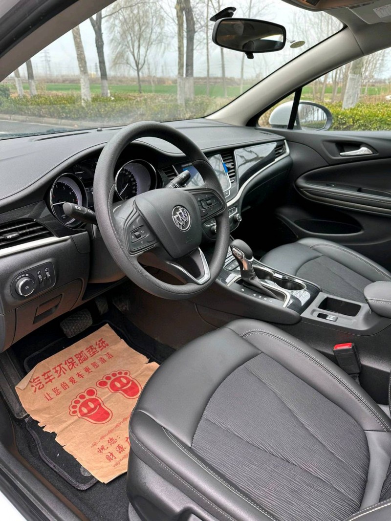 宿迁23年别克威朗6