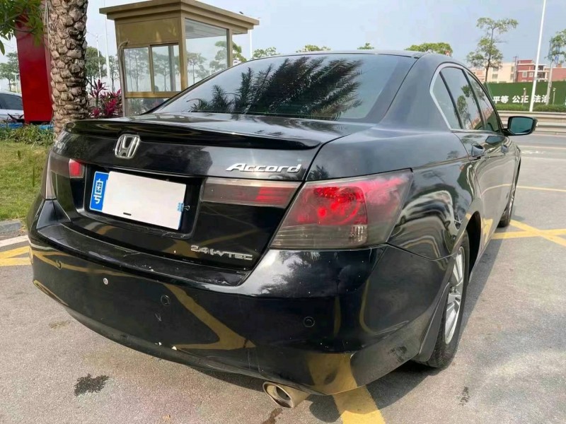 佛山10年本田雅阁3