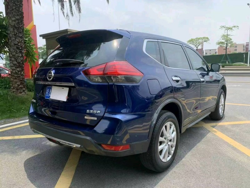 佛山20年日产奇骏5