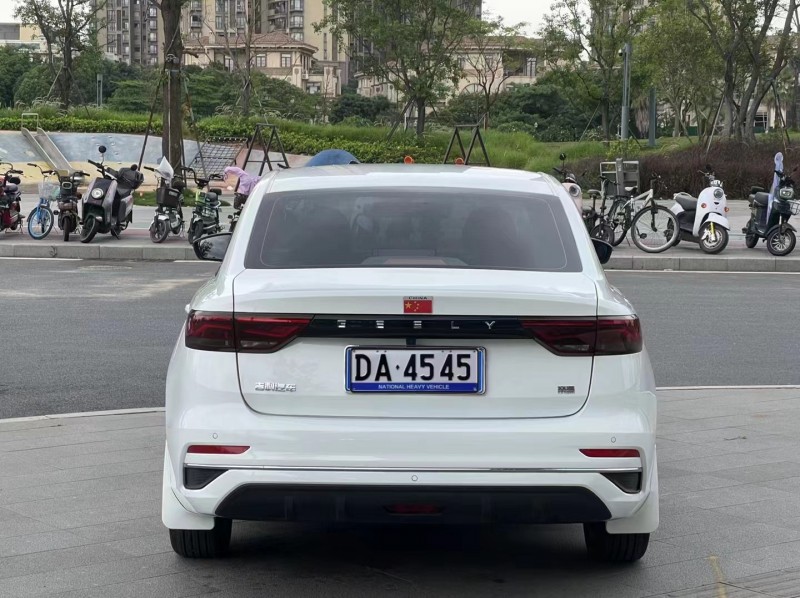 东莞23年吉利帝豪9
