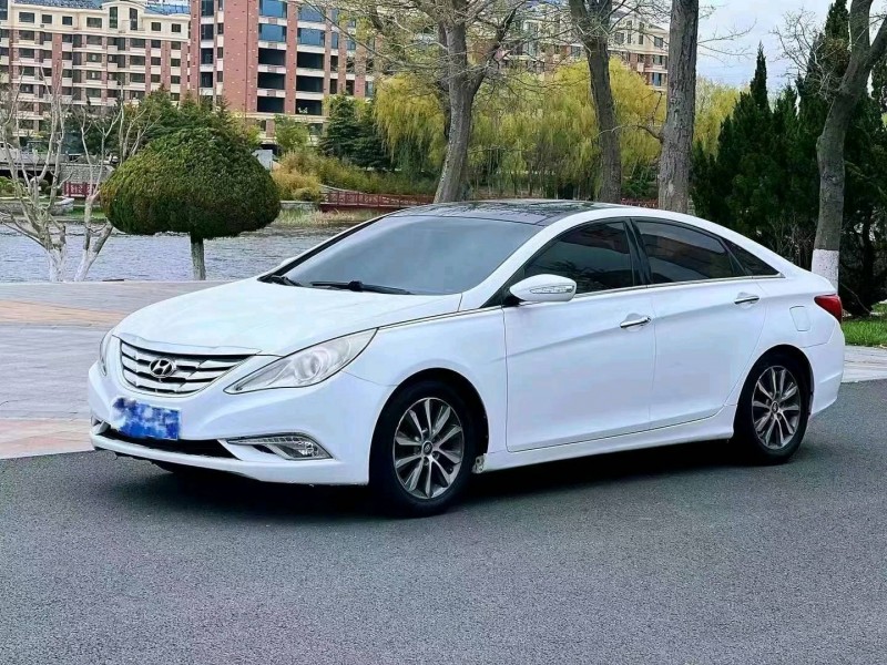 东营14年现代索纳塔八2