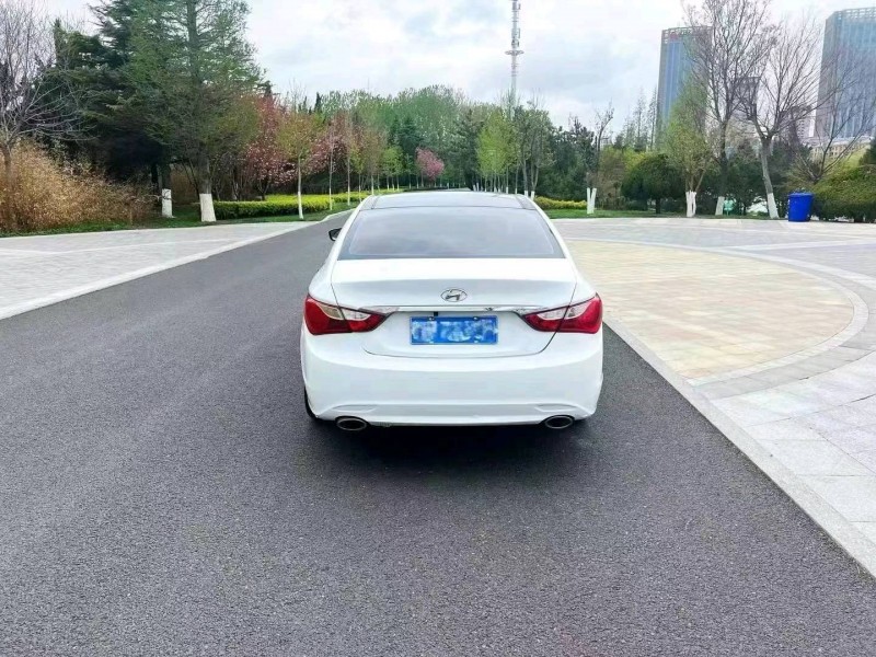 东营14年现代索纳塔八9