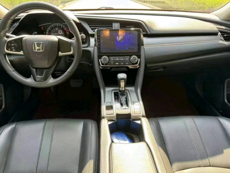 东营19年本田思域9