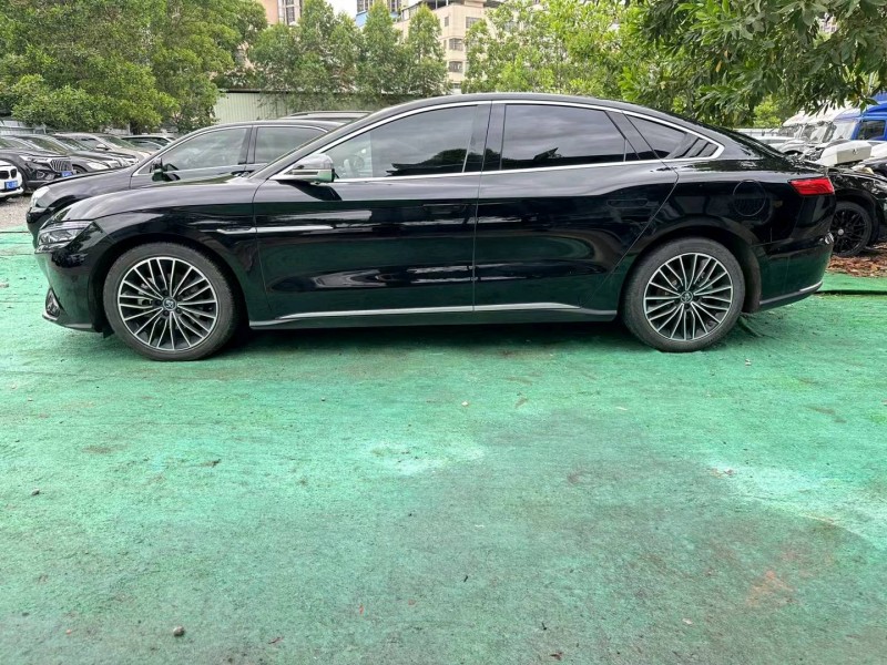 广州23年比亚迪汉4