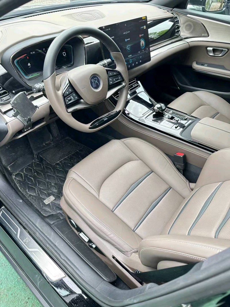 广州23年比亚迪汉6