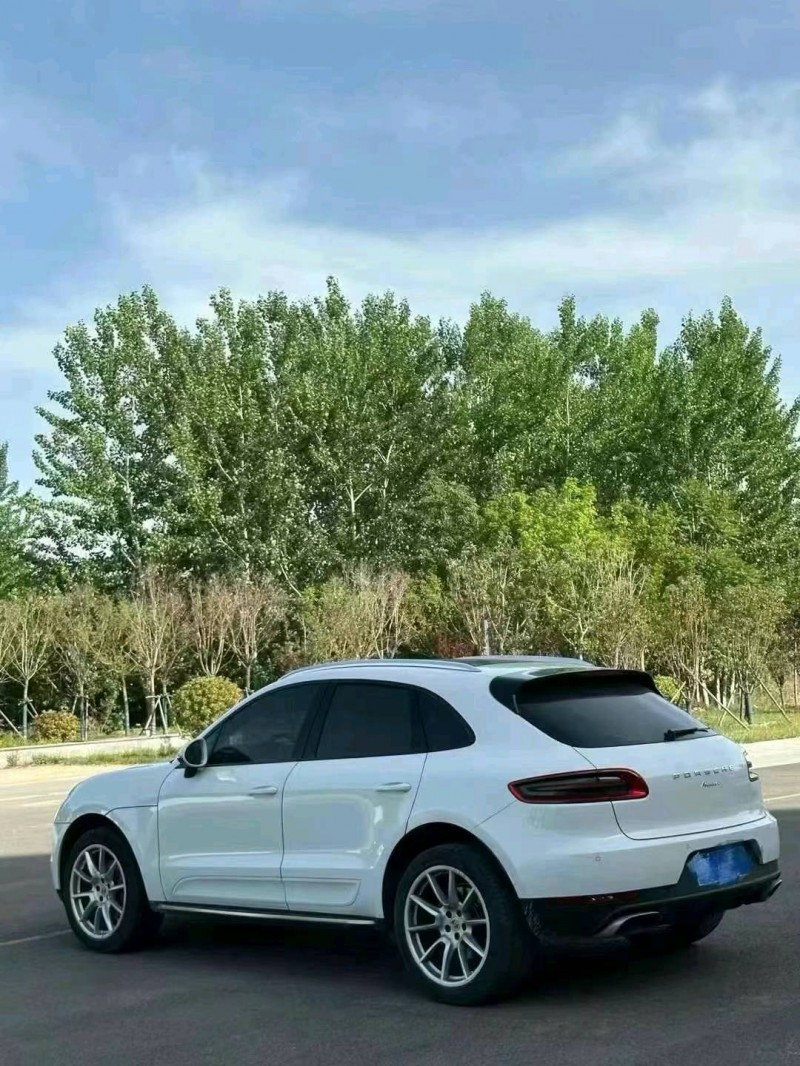 东营16年保时捷Macan9