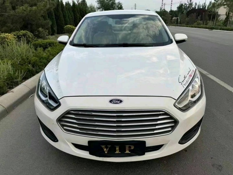 烟台17年福特福睿斯1