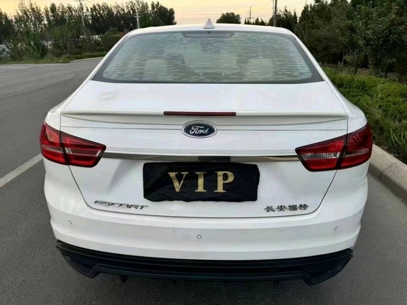 烟台17年福特福睿斯5