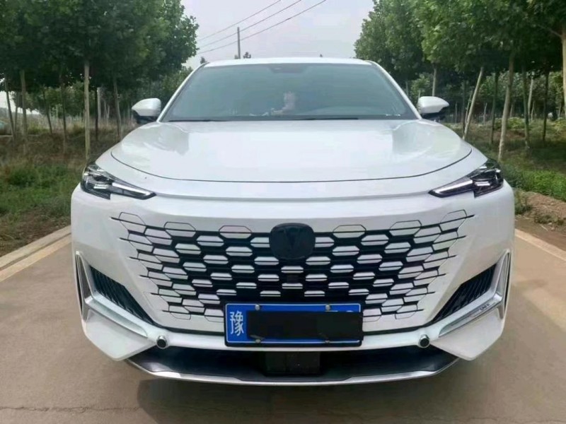 安陽22年長安汽車UNI-K1