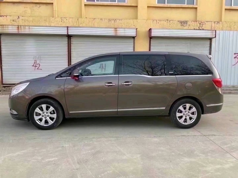 东营16年别克GL82