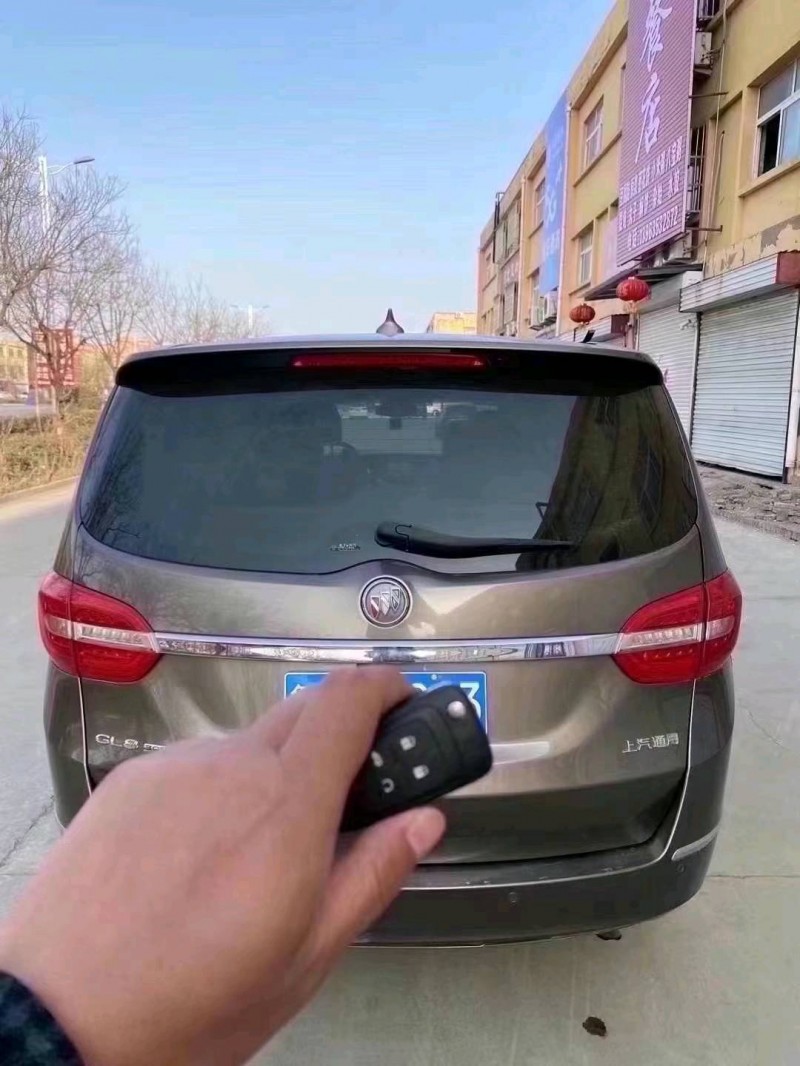 东营16年别克GL84