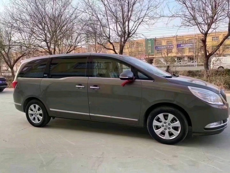 东营16年别克GL86