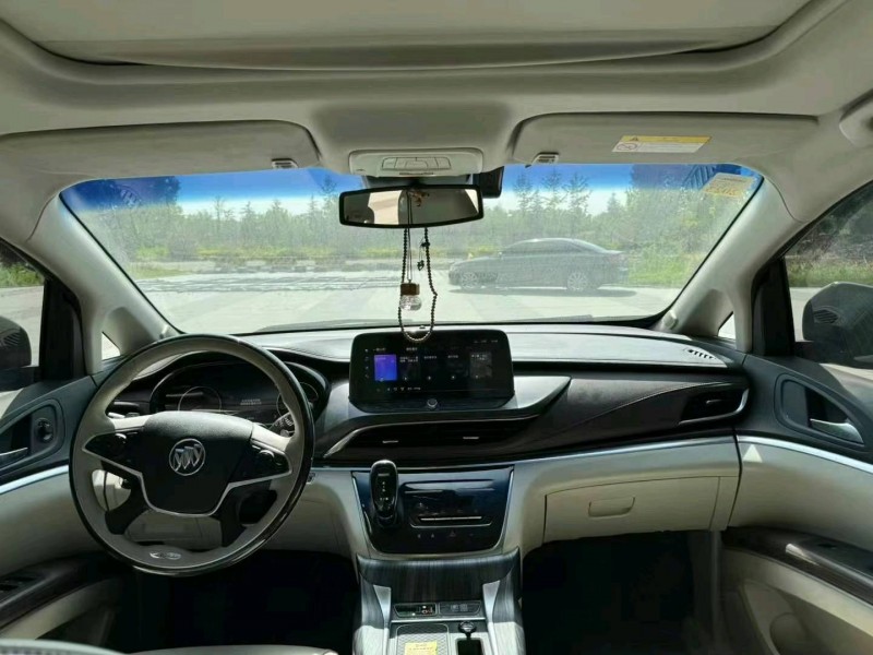 青岛21年别克GL84