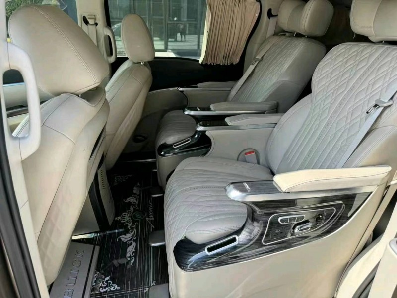 青岛21年别克GL85