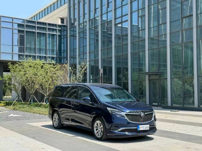 青岛21年别克GL82