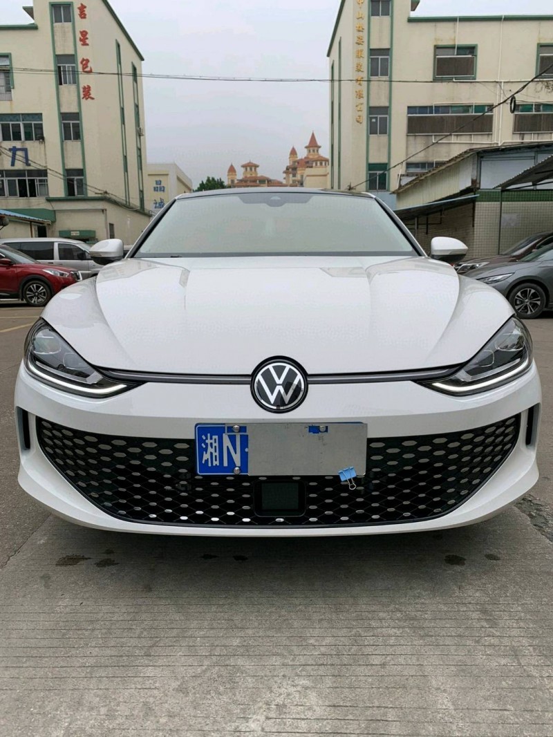 中山23年大众凌渡1