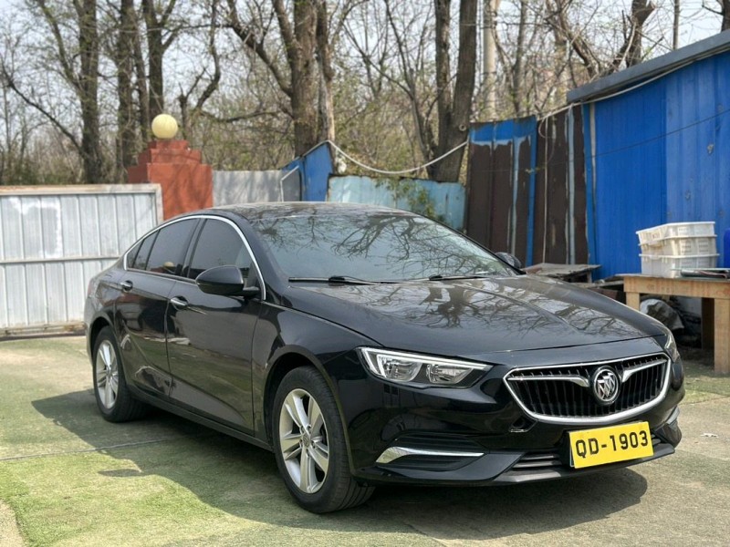 青岛20年别克君威3