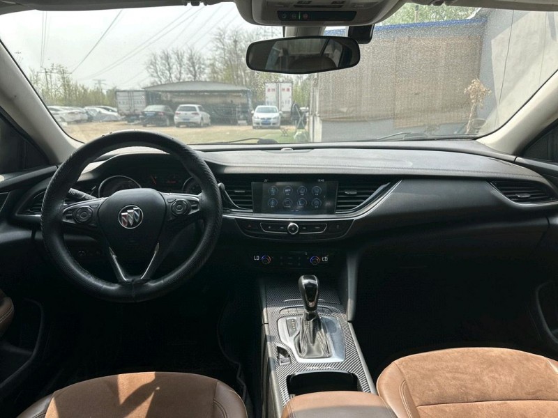 青岛20年别克君威6