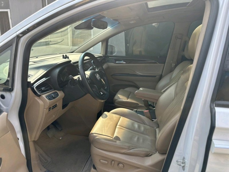 青岛21年别克GL83