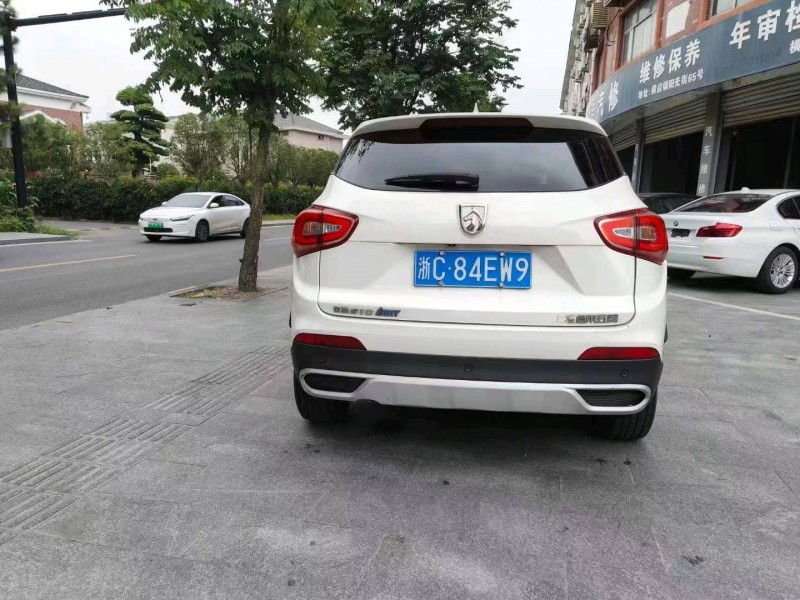 嘉興18年寶駿5106