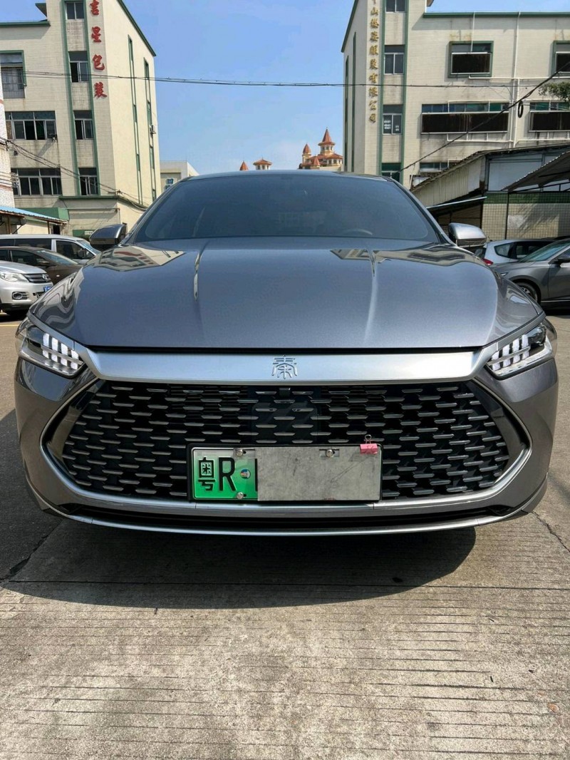 中山24年比亚迪秦1