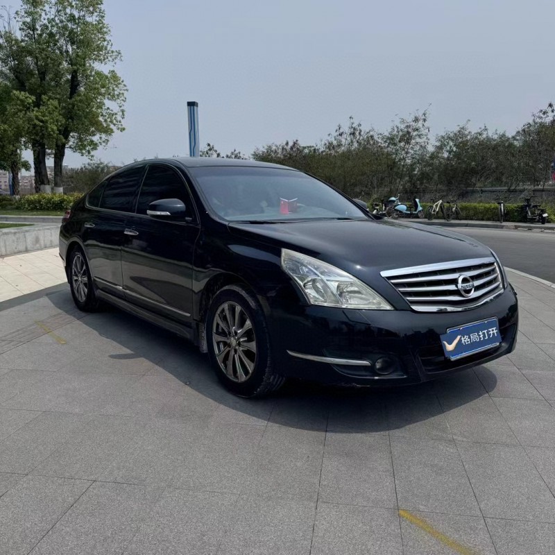 东莞10年日产天籁2