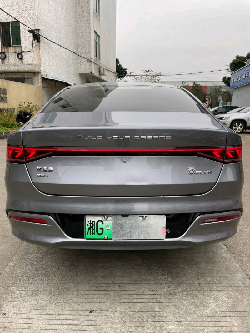 中山22年比亚迪秦6