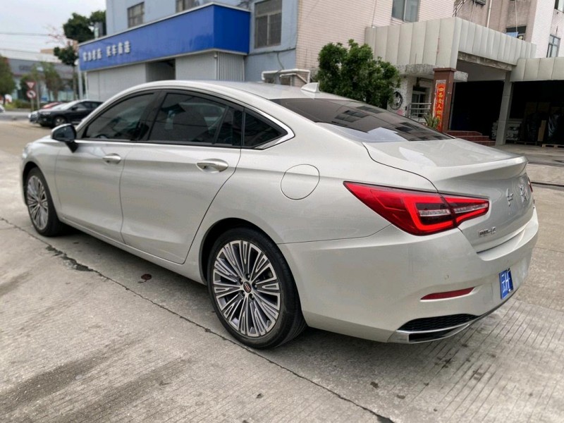 中山22年红旗H57