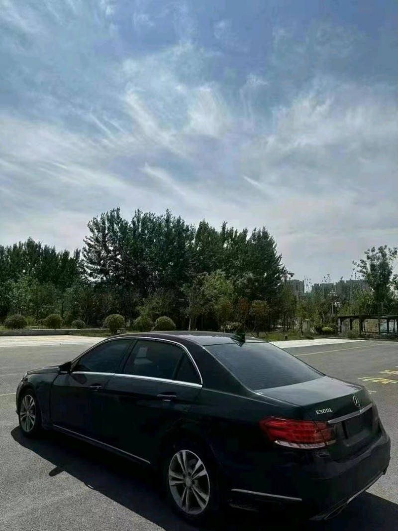 东营13年奔驰E4