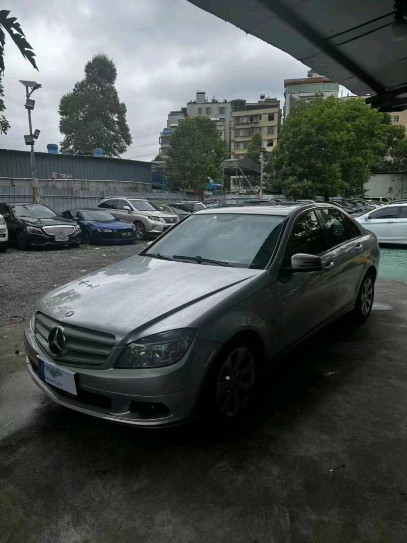 广州11年奔驰C2