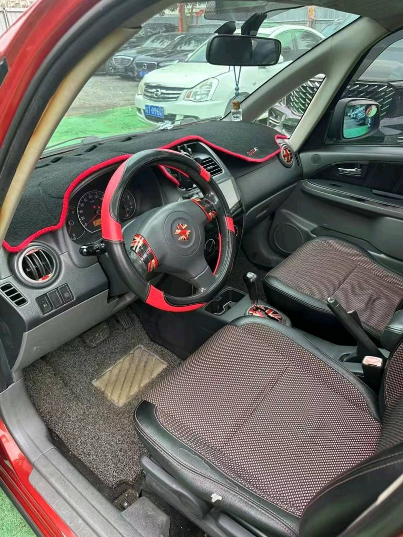 广州11年铃木天语 SX44