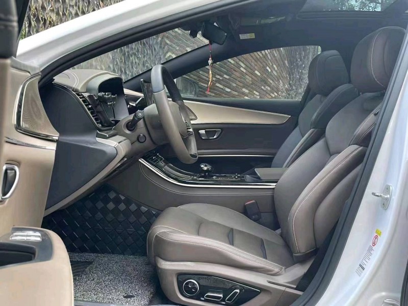 广州21年比亚迪汉4